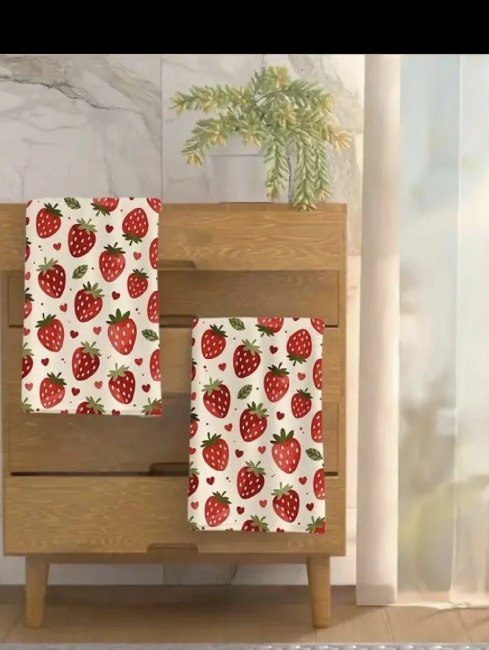 Strawberry 🍓 Decor 2pk Kitchen/ Bathroom Hand Towels NEW